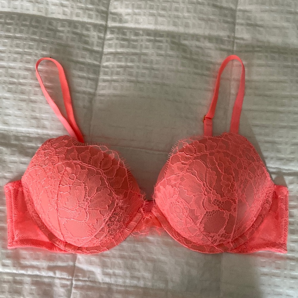 Victoria Secret “Very Sexy” Push-Up Bra